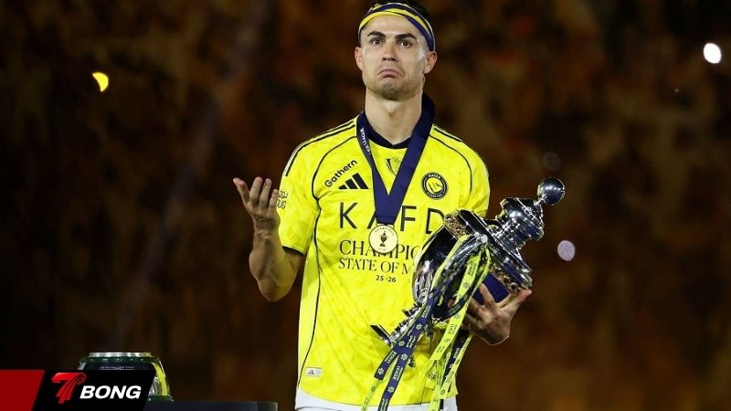 Cú đúp, nước mắt và khoảnh khắc huyền thoại của Ronaldo